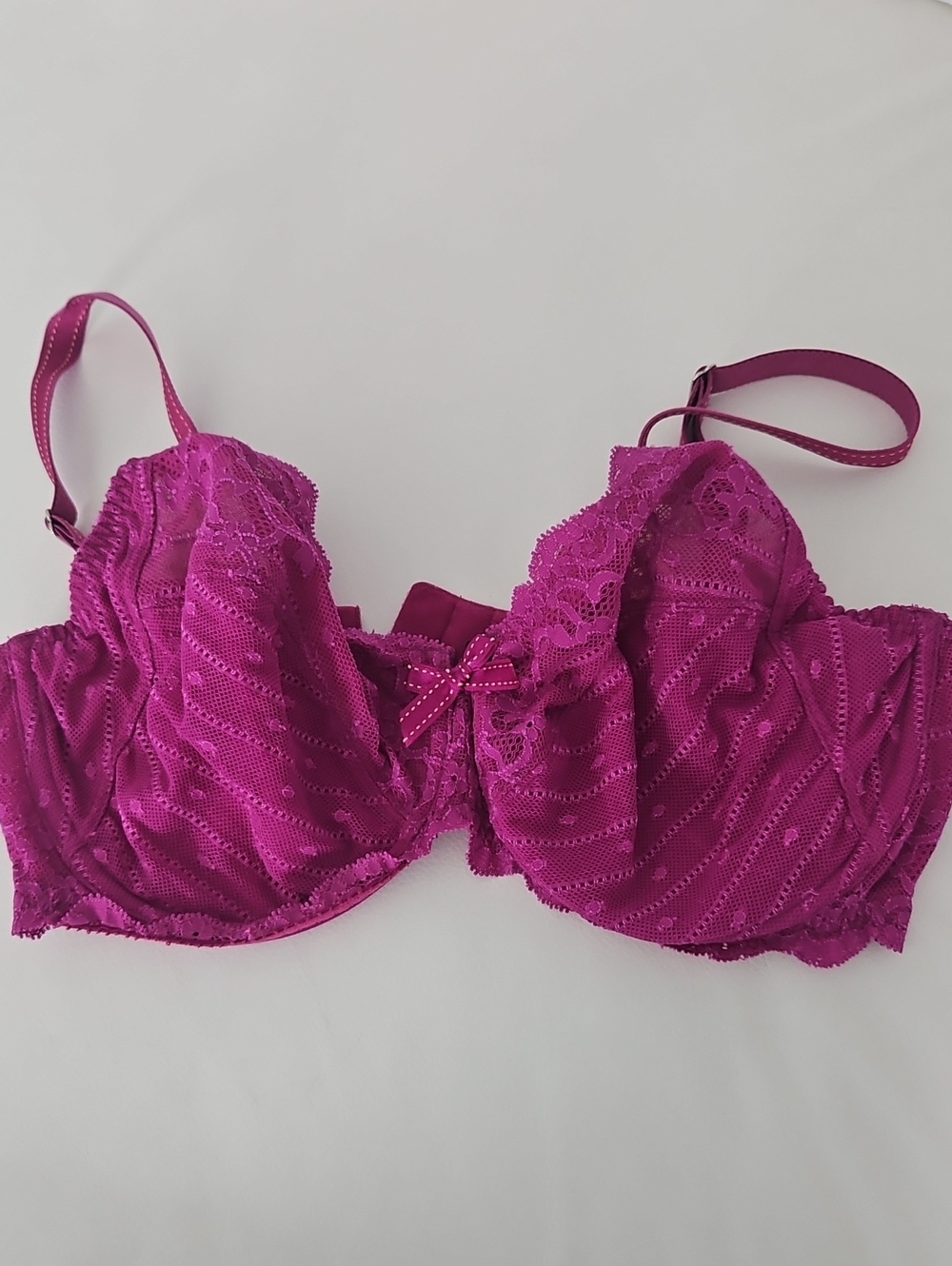Chantelle Rive Gauche Full Coverage Unlined Lace Underwire Bra in Deep Magenta
